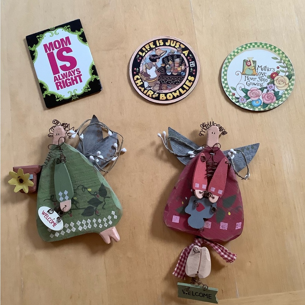 Decorative Angel Figurines w/Welcome Signs and additional refrigerator magnets